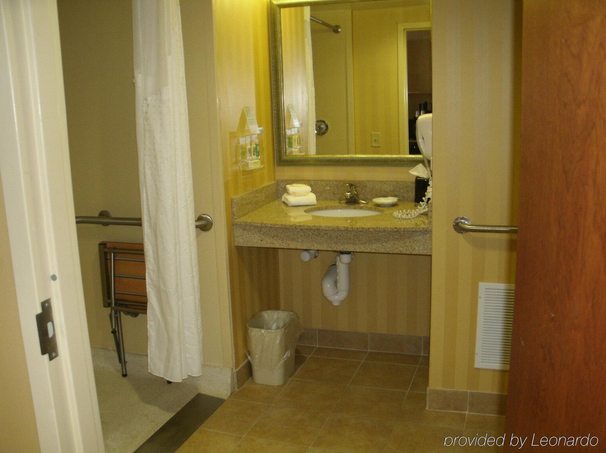 Holiday Inn Rocky Mount I-95 @ Us 64 By Ihg Exterior foto